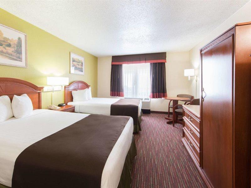 Baymont By Wyndham East 2*