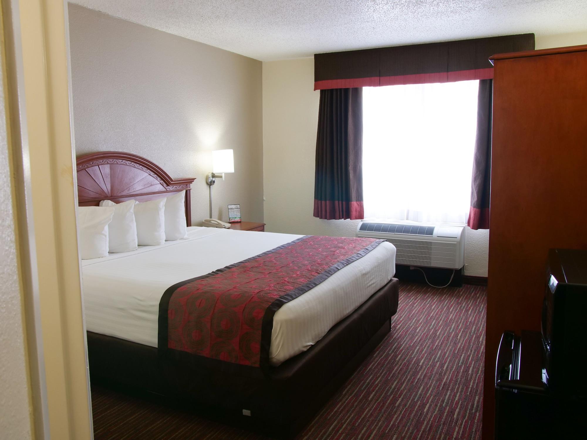 Baymont By Wyndham East Hotel