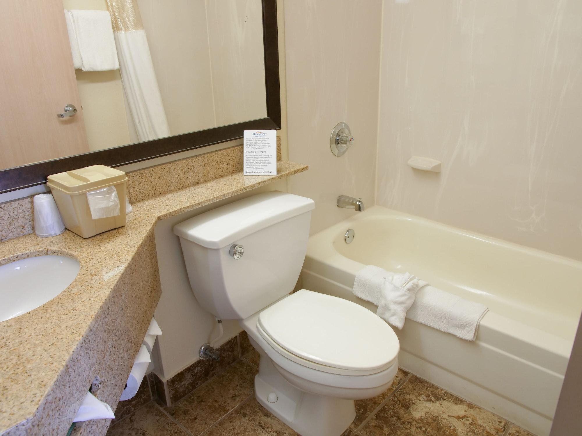 Baymont By Wyndham East Louisville