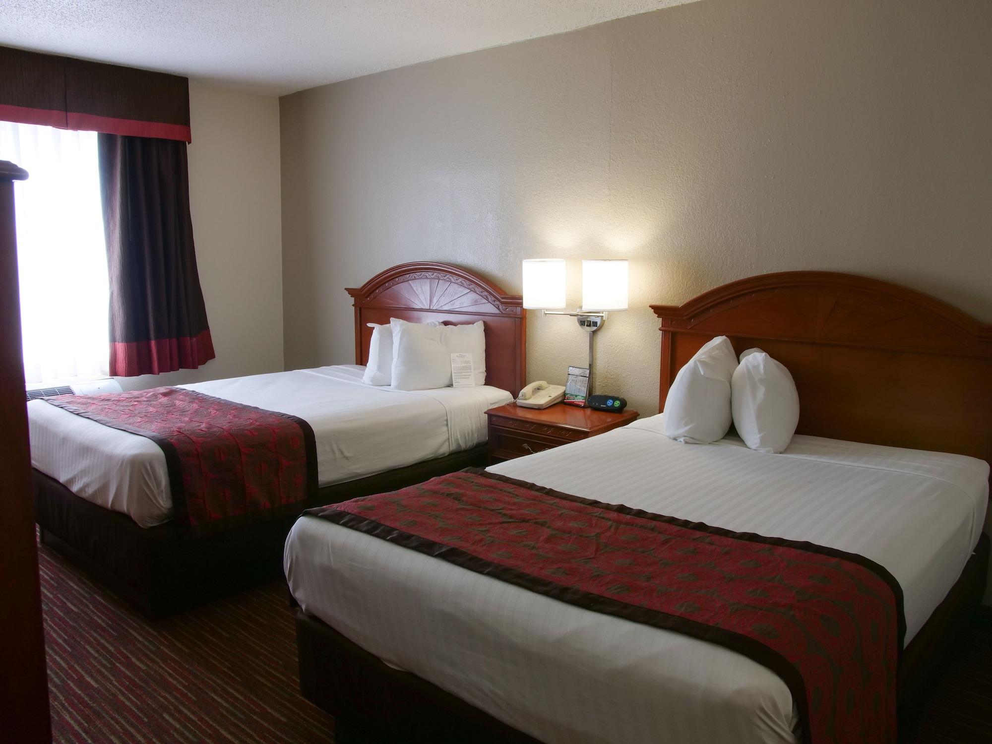 Baymont By Wyndham East Louisville