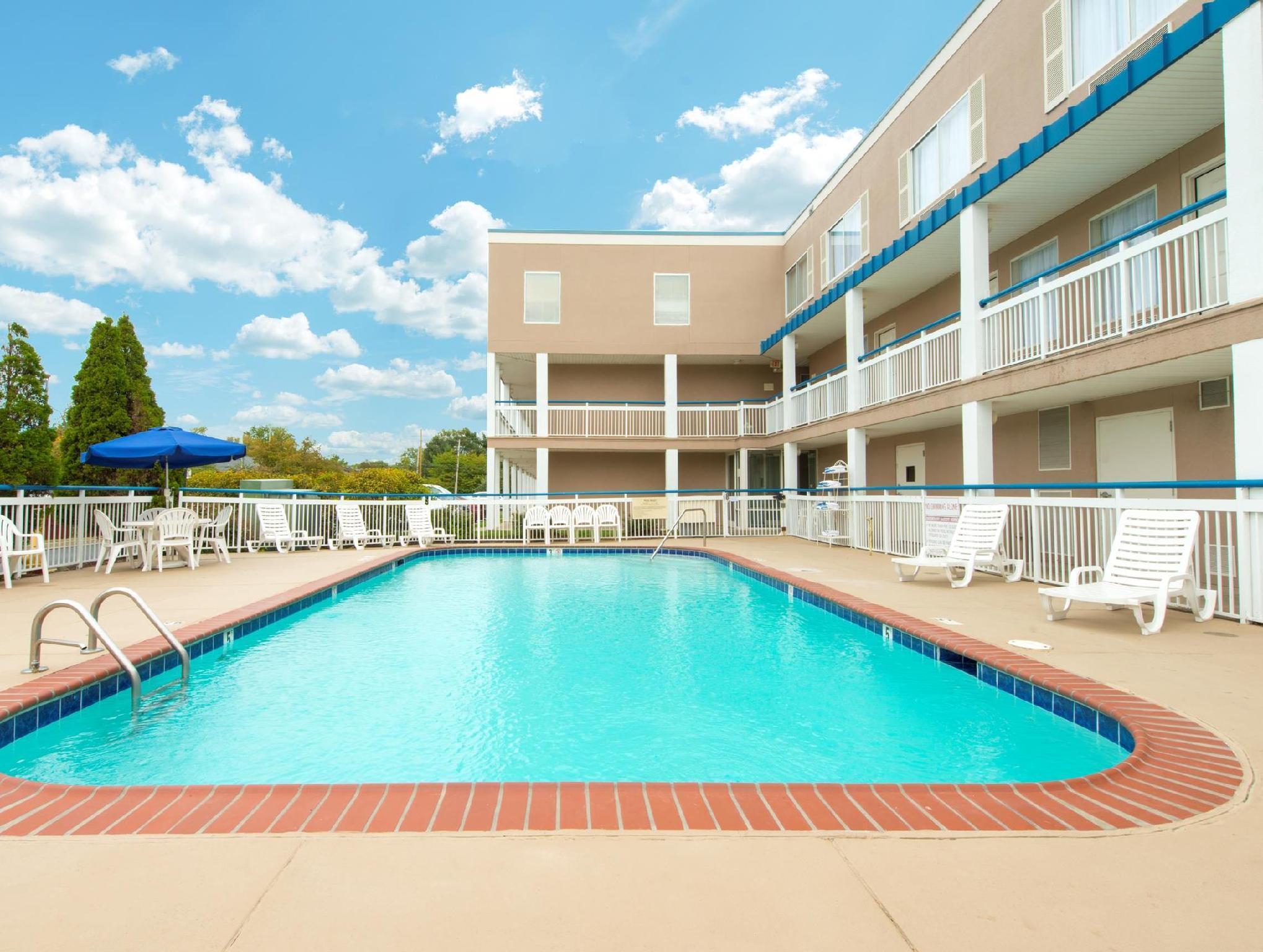 Baymont By Wyndham East 2*