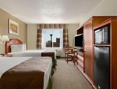 Baymont By Wyndham East Hotel 2*