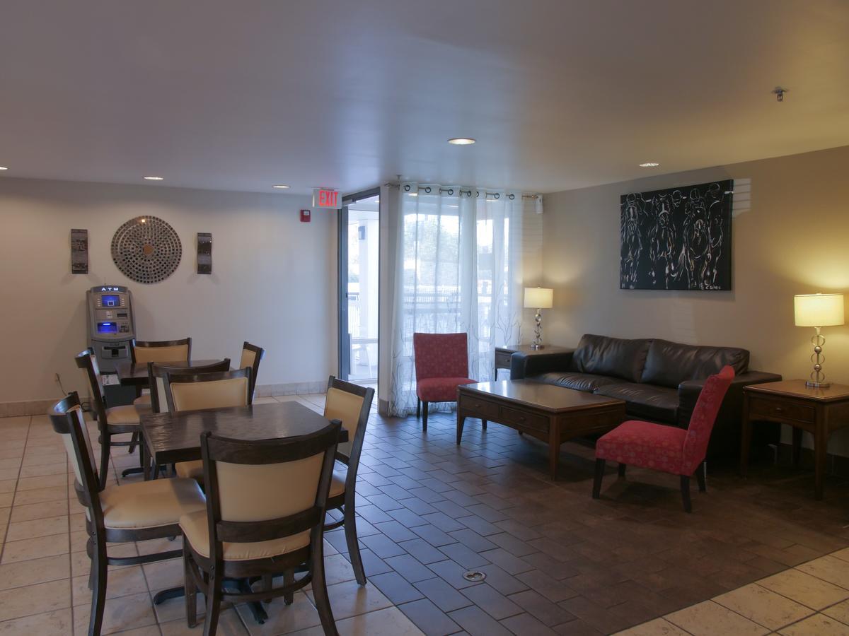 Hotel Baymont By Wyndham East Louisville
