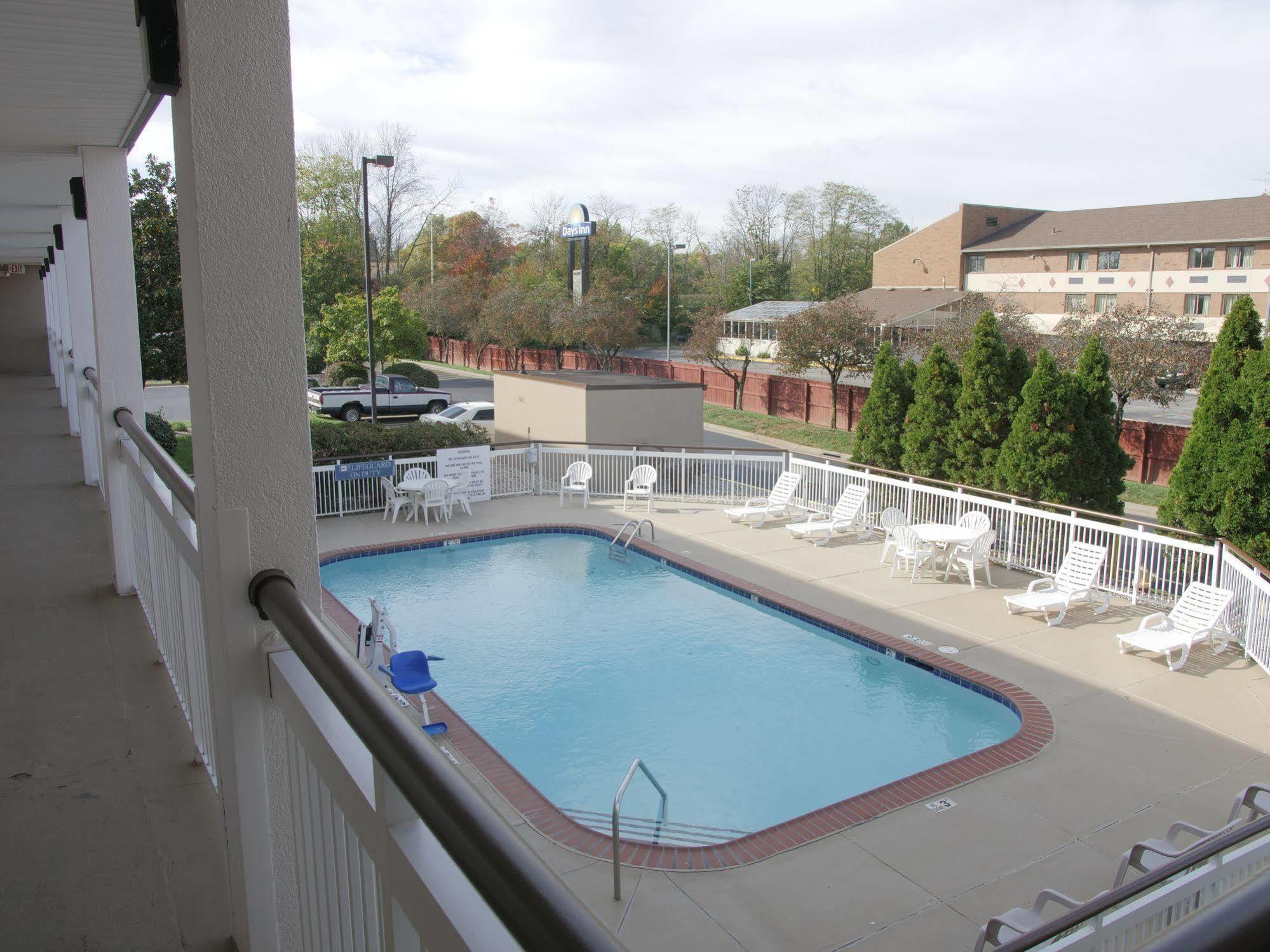 Hotel Baymont By Wyndham East 2*