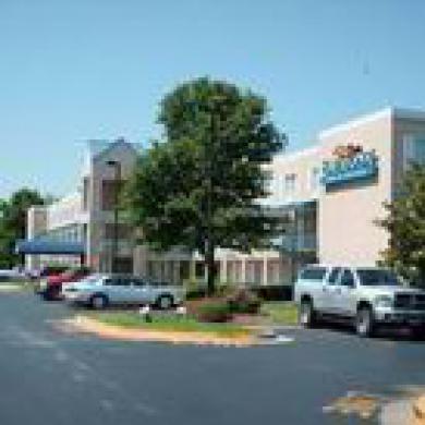 Baymont By Wyndham East Louisville