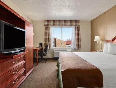 Hotel Baymont By Wyndham East 2*